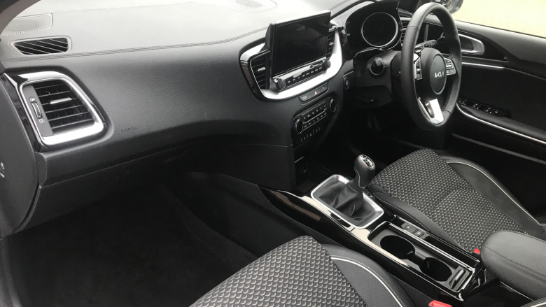 Kia Ceed 1.5T GDi ISG 138 3 5dr Petrol Estate